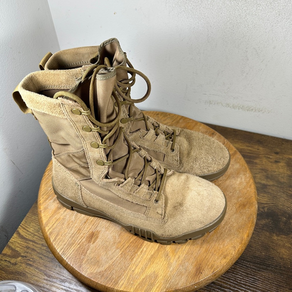 Nike SFB Gen 2 8 Inch Tactical Boots Coyote Brown Mens 6.5 828654-900